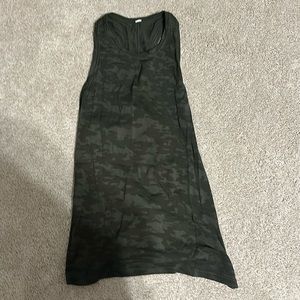 Lululemon tank top